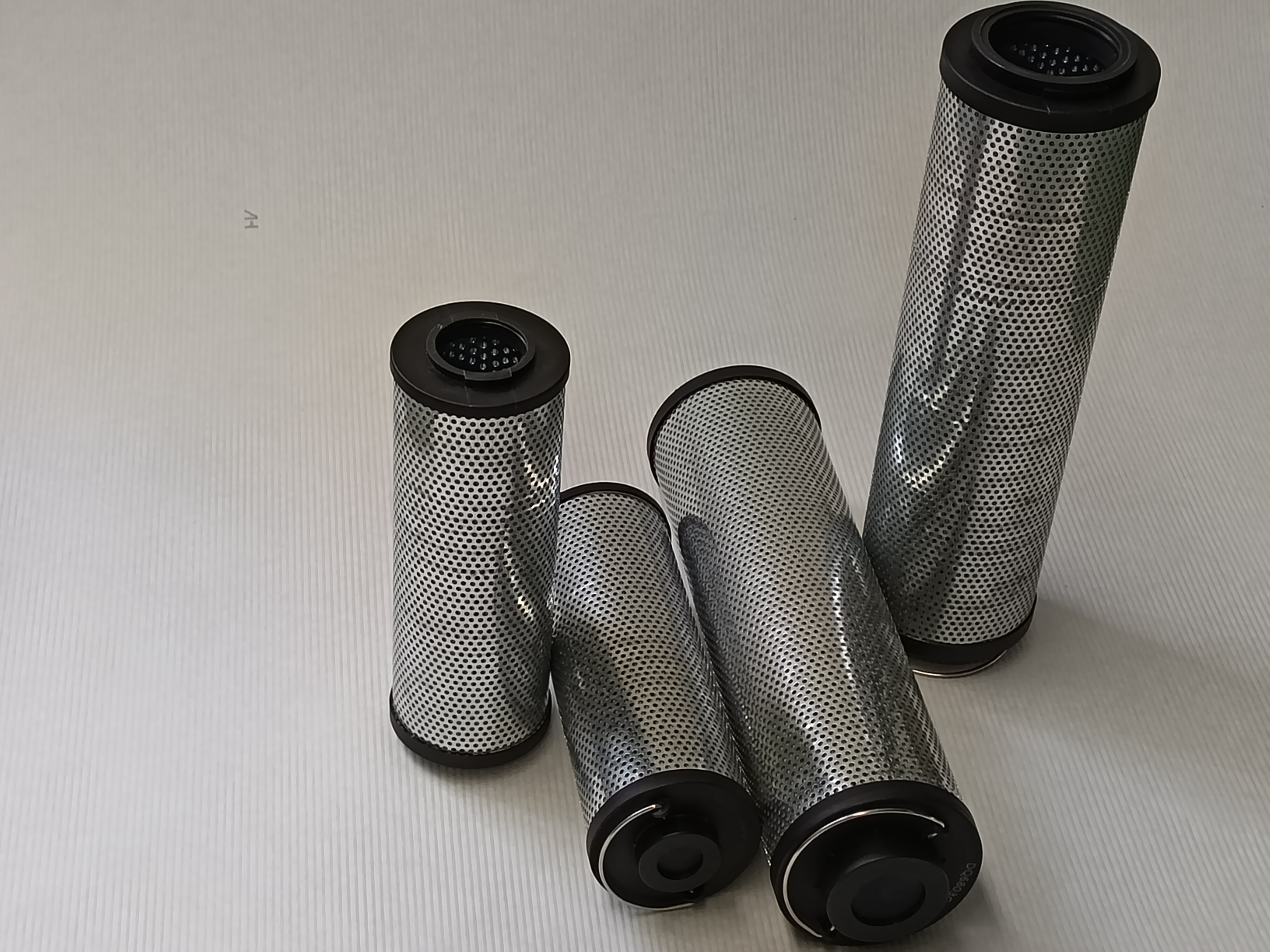 頂軸油泵入口濾芯DQ6803GA20H1.5C-銳凱過(guò)濾